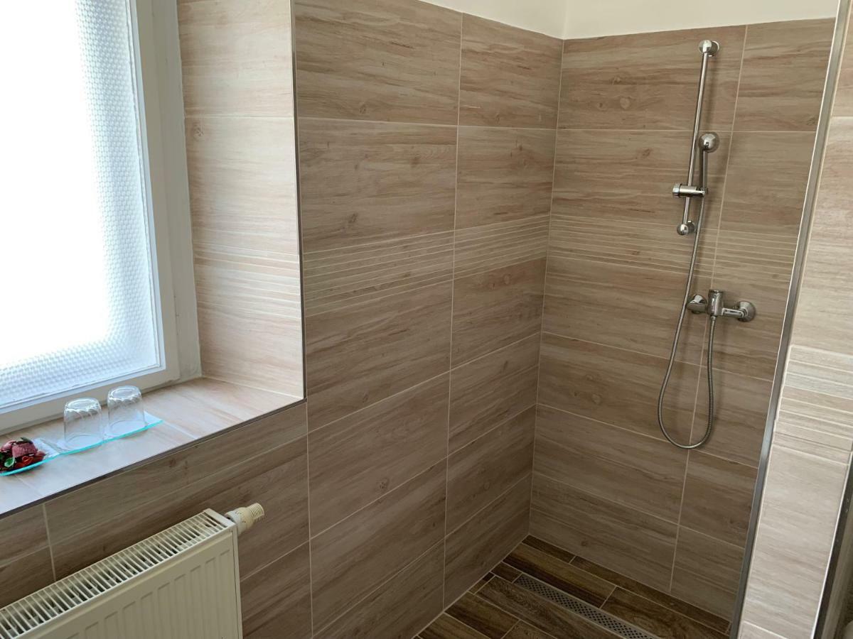 Alesta Apartment